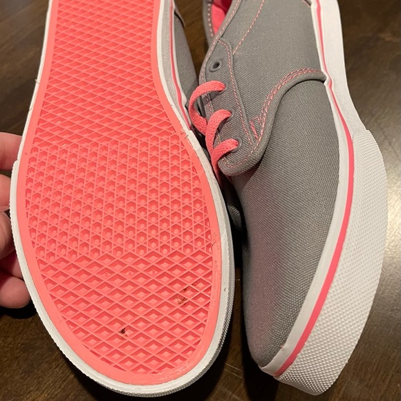 Brand New VANS! Size 6 Youth! - Picture 4 of 5